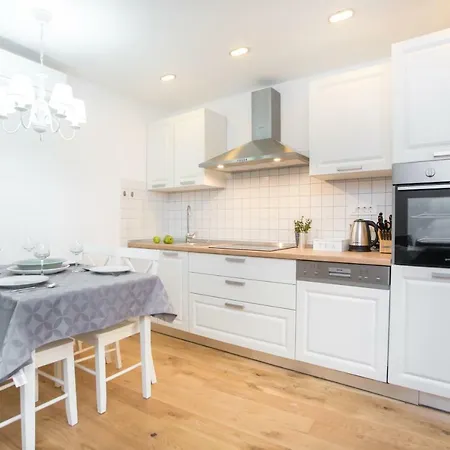 아파트 Teatro 시베니크