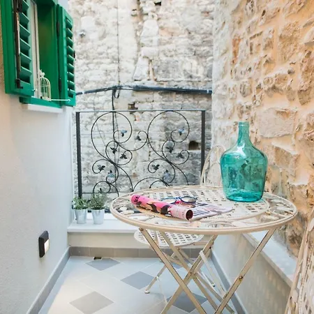 Teatro Apartment *