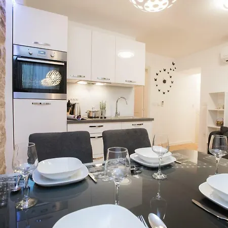 Teatro Apartment